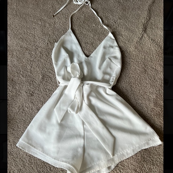 White fashion nova halter neck romper. Size XS. - Picture 1 of 3